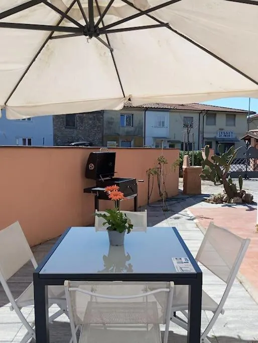 Villa Ines Tra Mare E Lago Torre del Lago Puccini 0*,  Italy